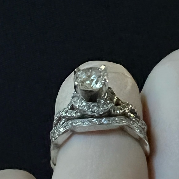 Gorgeous Diamond ring, natural diamonds, white gold, 1ct. Center, 2ct. total - Picture 3 of 5